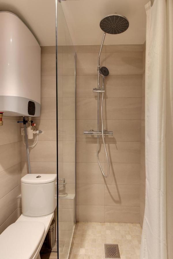 Appartement Cosy, Confortable Et Idealement Situe Lyon Luaran gambar